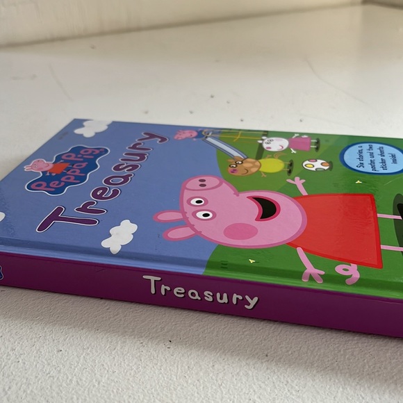 Peppa Pig Treasury Hardcover Book - Picture 8 of 9